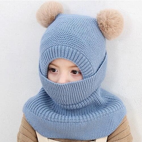 Cagoule et écharpe en tricot à double pompon
