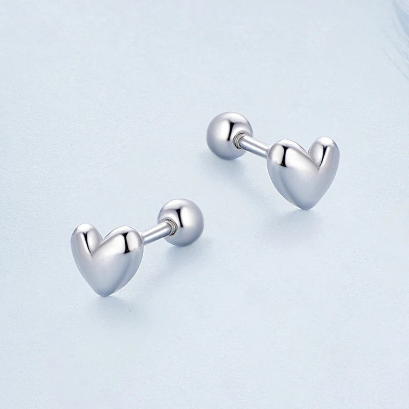 Clou d’oreille à vis en forme de coeur