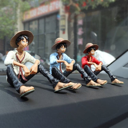 Figurine One Piece Monkey D. Luffy assis