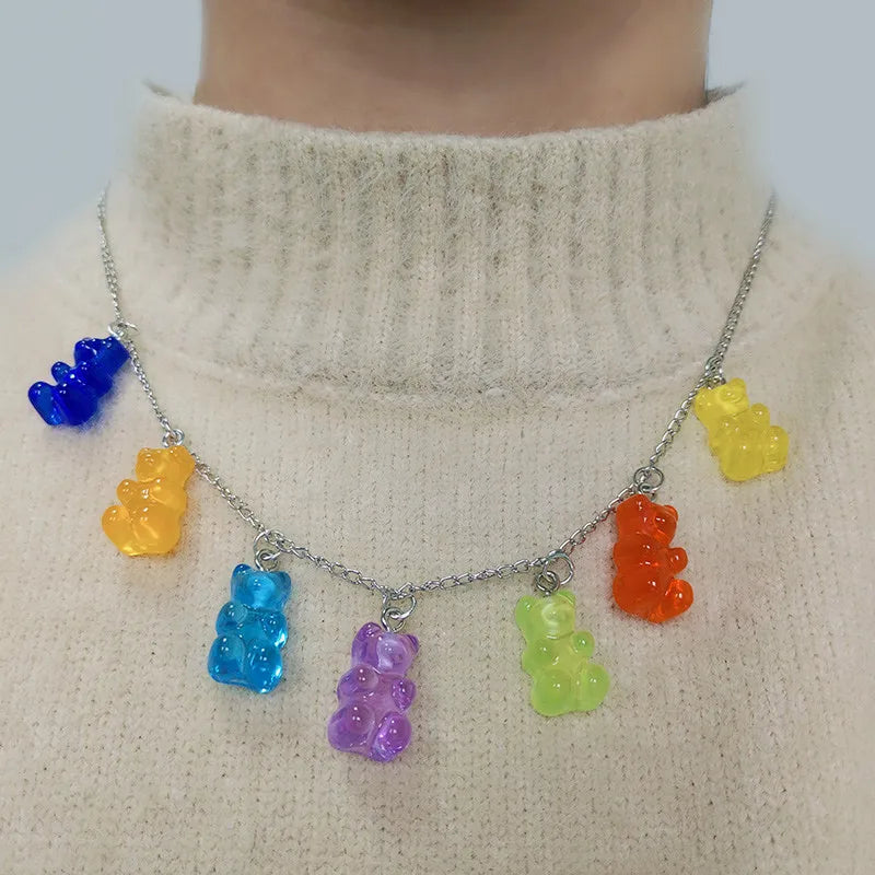 Collier en chaîne avec pendentif ours coloré
