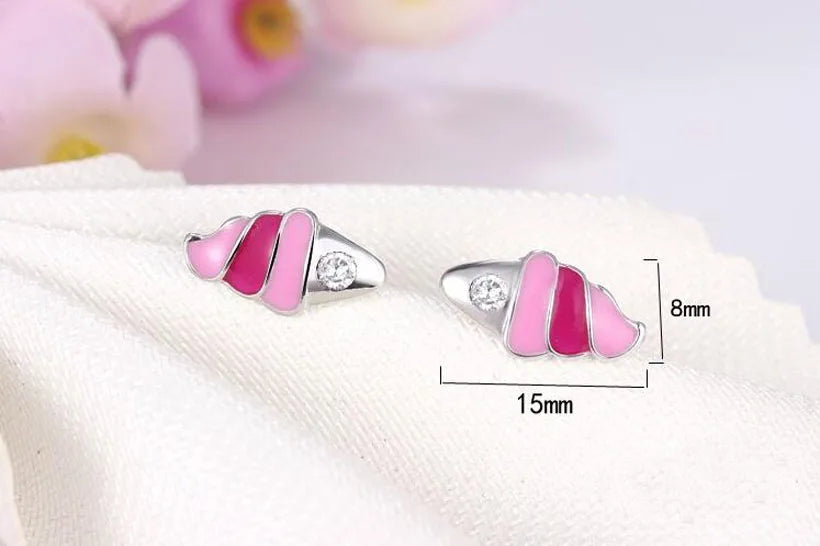 Petites boucles d’oreilles en forme de glace