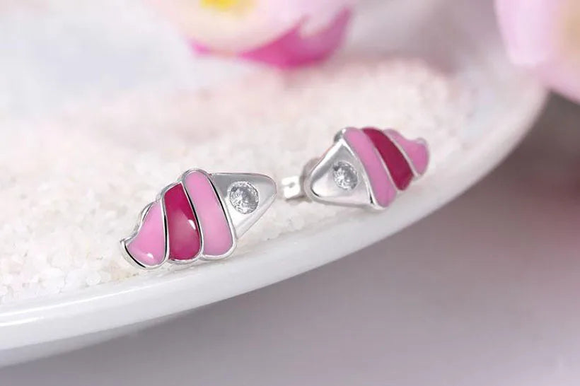 Petites boucles d’oreilles en forme de glace