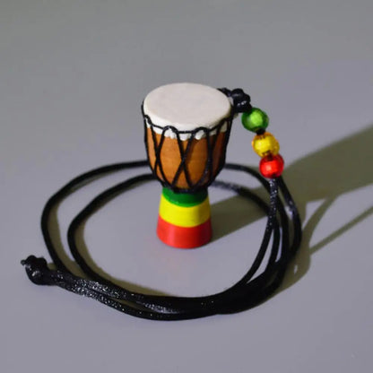 Collier ethnique avec pendentif tambour africain