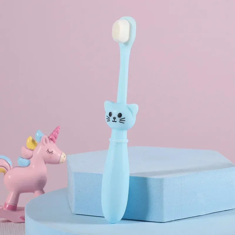 Brosse à dents chat colorée à poils souples pour bébé