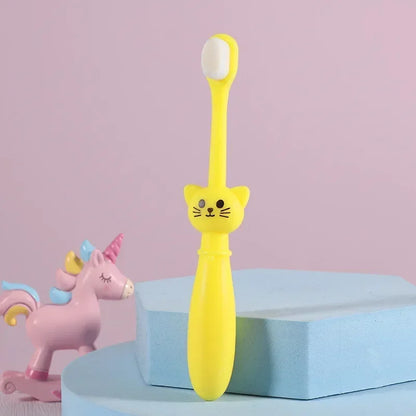 Brosse à dents chat colorée à poils souples pour bébé