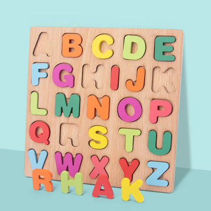 Planche de bois avec puzzle coloré alphabet et chiffre