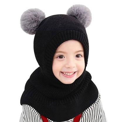 Cagoule et écharpe en tricot à double pompon