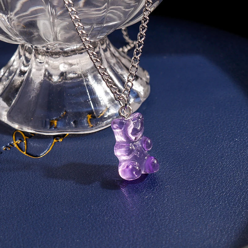 Collier en chaîne avec pendentif ours coloré