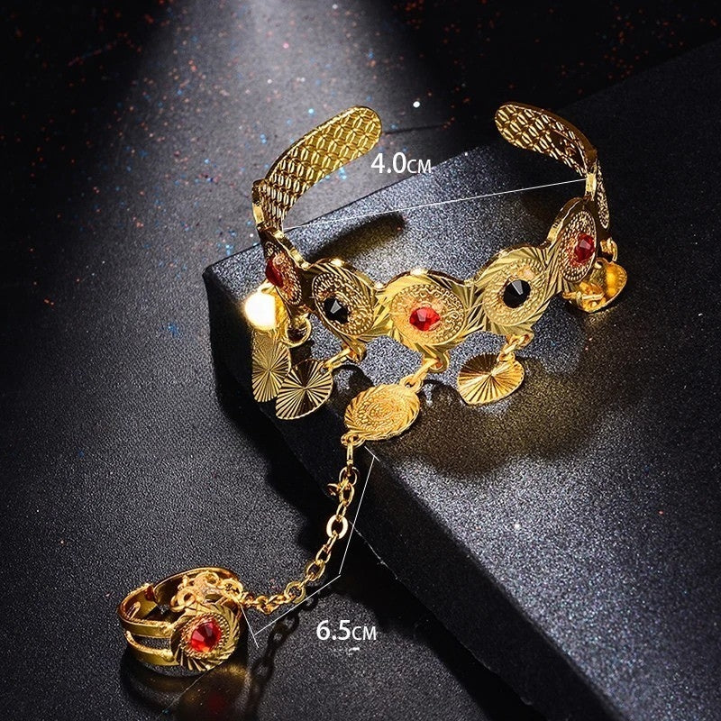 Bracelet et bague reliés par une chaîne pour petite fille