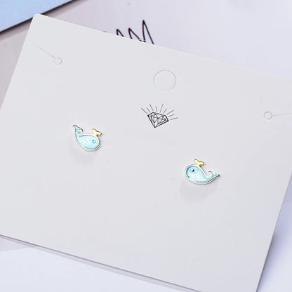 Clou d’oreille en forme de baleine bleu pour fille