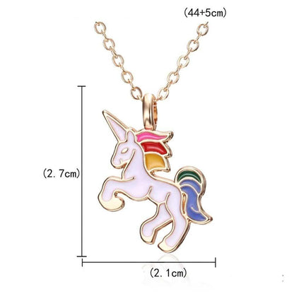 Collier en chaîne avec pendentif licorne