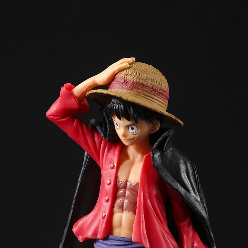 Figurine One Piece Luffy qui se touche la tête