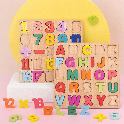 Planche de bois avec puzzle coloré alphabet et chiffre